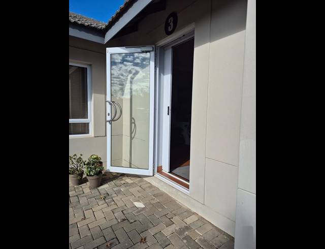 BUSINESS PROPERTY TO RENT IN CLUBVIEW